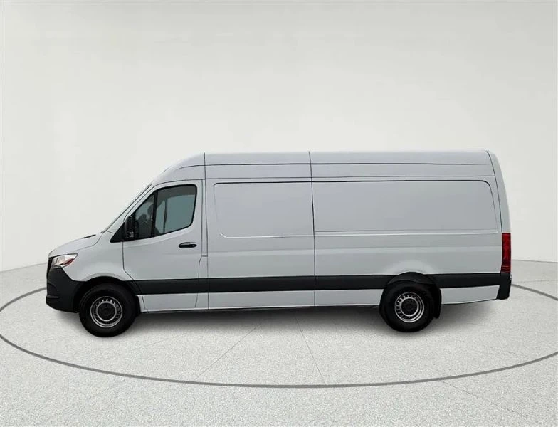 2023 Mercedes-Benz VS30 Sprinter - Image 4 of 12