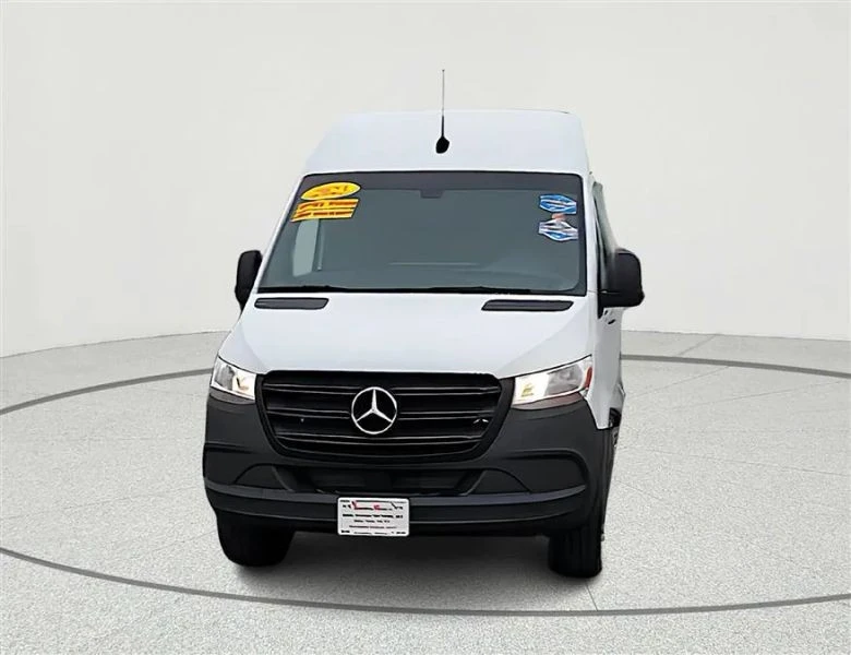 2023 Mercedes-Benz VS30 Sprinter - Image 2 of 12