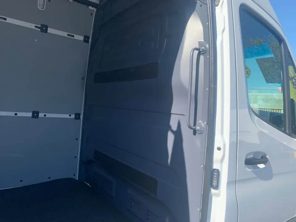 2023 Mercedes-Benz VS30 Sprinter - Image 11 of 19