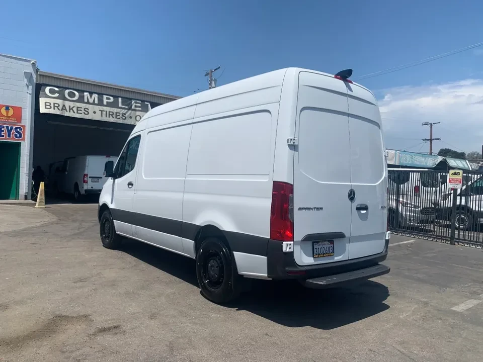 2023 Mercedes-Benz VS30 Sprinter - Image 2 of 19