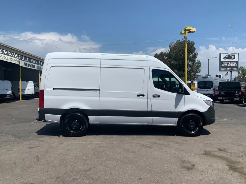 2023 Mercedes-Benz VS30 Sprinter - Image 5 of 19