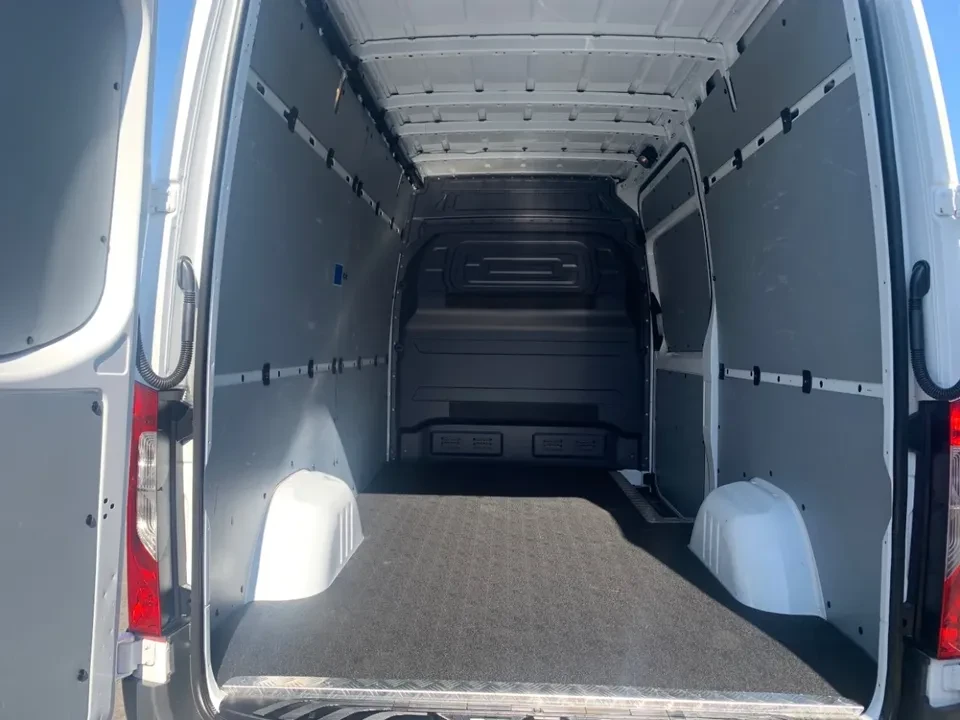 2023 Mercedes-Benz VS30 Sprinter - Image 6 of 19