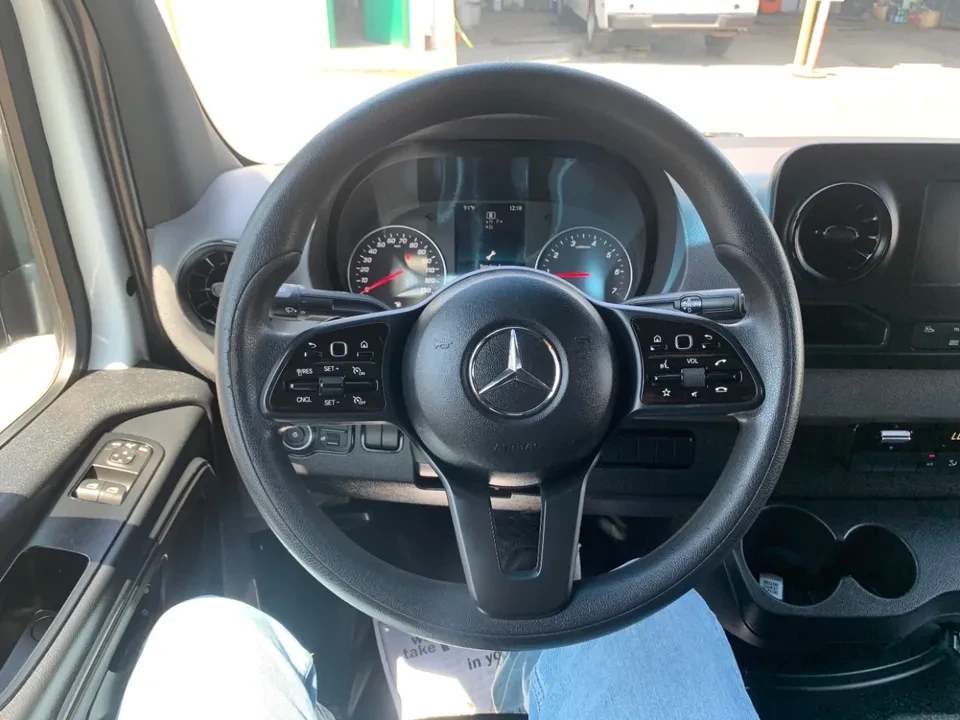 2023 Mercedes-Benz VS30 Sprinter - Image 15 of 19