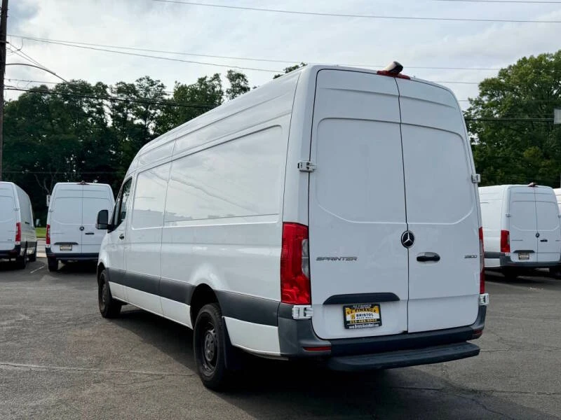 2023 Mercedes-Benz VS30 Sprinter - Image 3 of 12