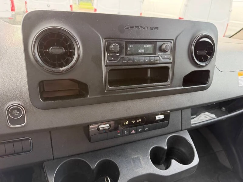 2023 Mercedes-Benz VS30 Sprinter - Image 9 of 12