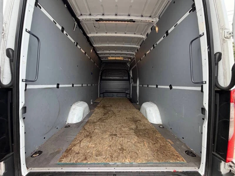 2023 Mercedes-Benz VS30 Sprinter - Image 11 of 12