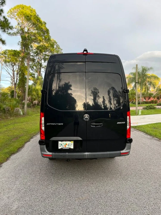 2023 Mercedes-Benz VS30 Sprinter - Image 8 of 17