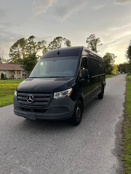 2023 Mercedes-Benz VS30 Sprinter - Image 3 of 17