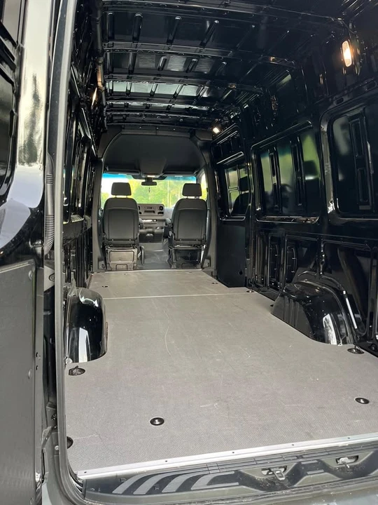 2023 Mercedes-Benz VS30 Sprinter - Image 10 of 17