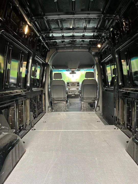 2023 Mercedes-Benz VS30 Sprinter - Image 11 of 17