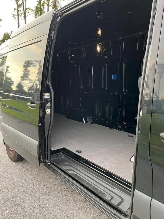 2023 Mercedes-Benz VS30 Sprinter - Image 16 of 17