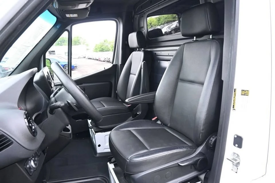 2023 Mercedes-Benz VS30 Sprinter - Image 17 of 19