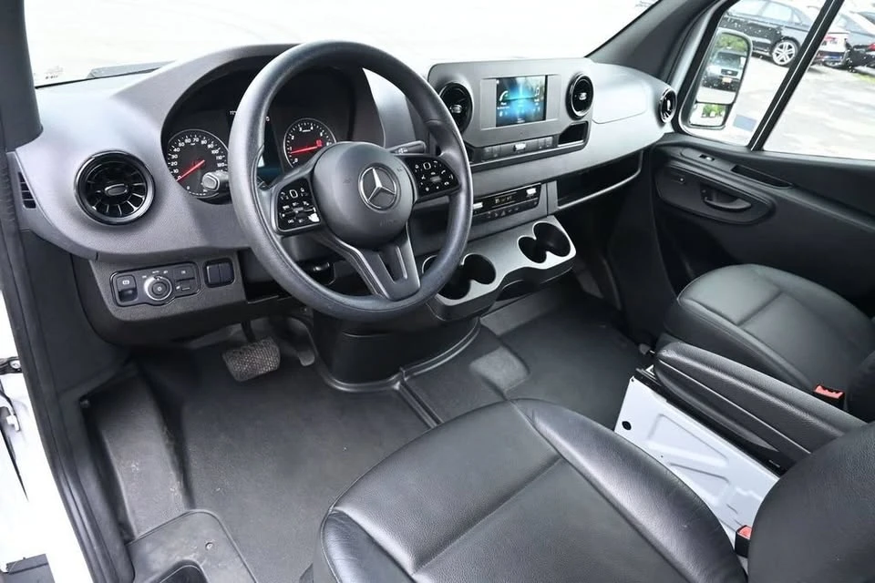 2023 Mercedes-Benz VS30 Sprinter - Image 15 of 19