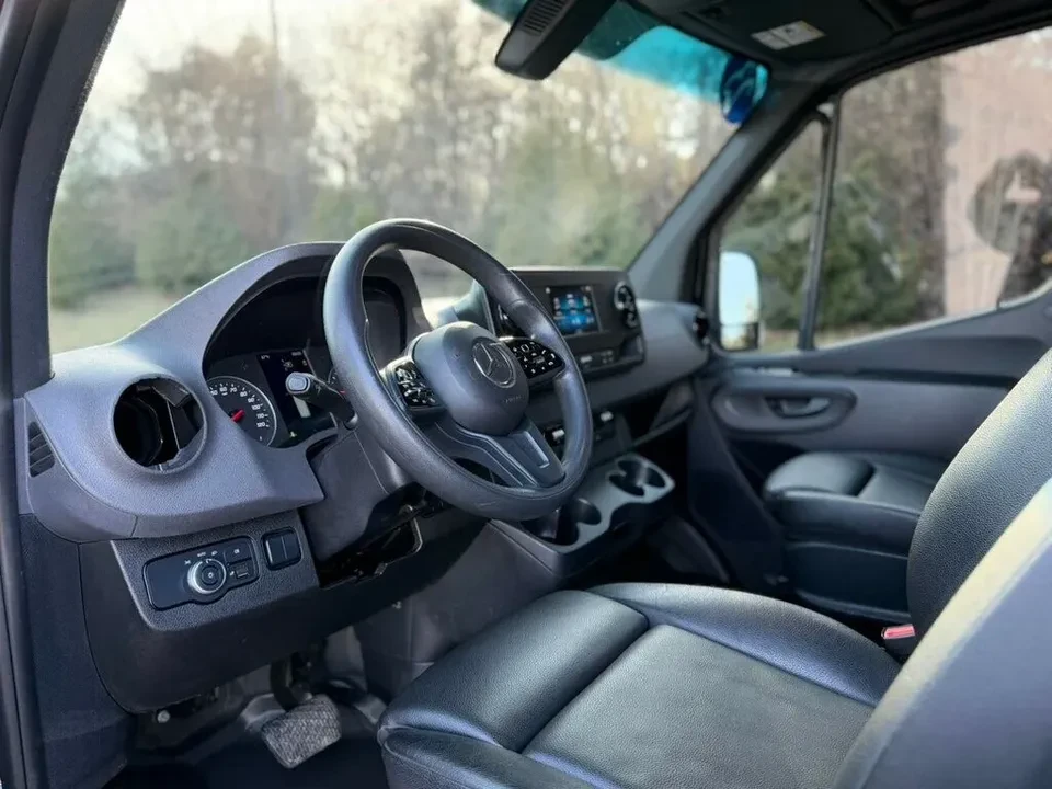 2023 Mercedes-Benz VS30 Sprinter - Image 3 of 3