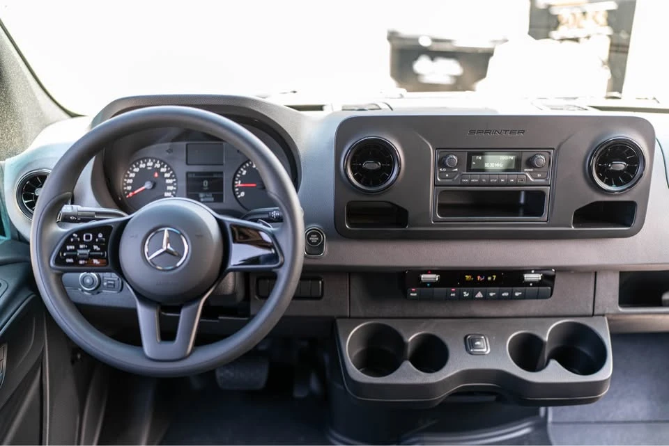 2023 Mercedes-Benz VS30 Sprinter - Image 11 of 17