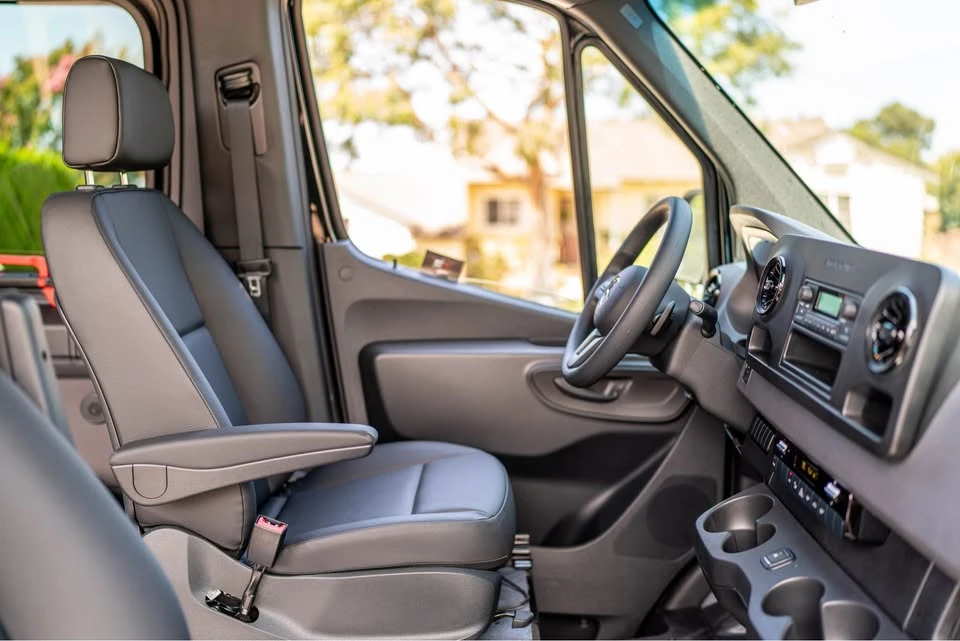 2023 Mercedes-Benz VS30 Sprinter - Image 15 of 17