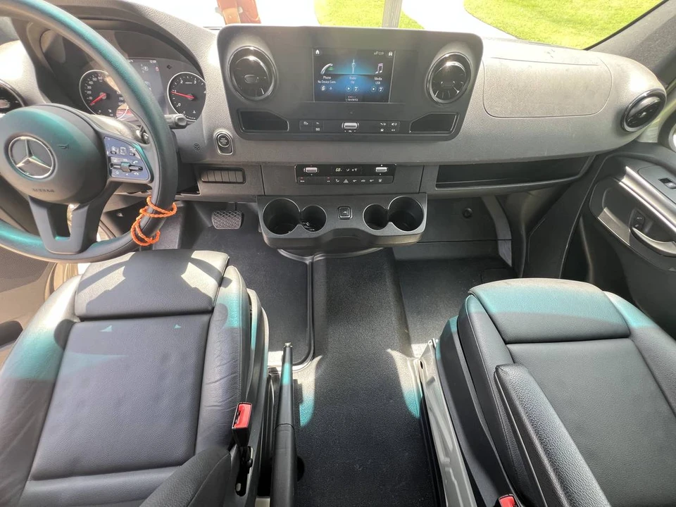 2023 Mercedes-Benz VS30 Sprinter - Image 14 of 16