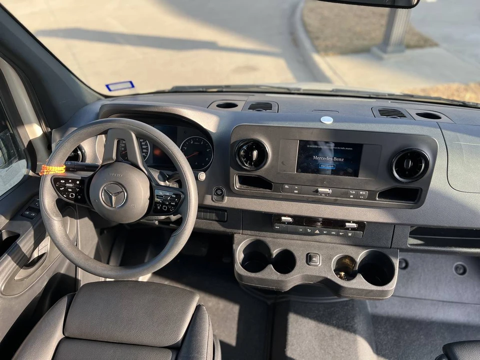 2023 Mercedes-Benz VS30 Sprinter - Image 8 of 16