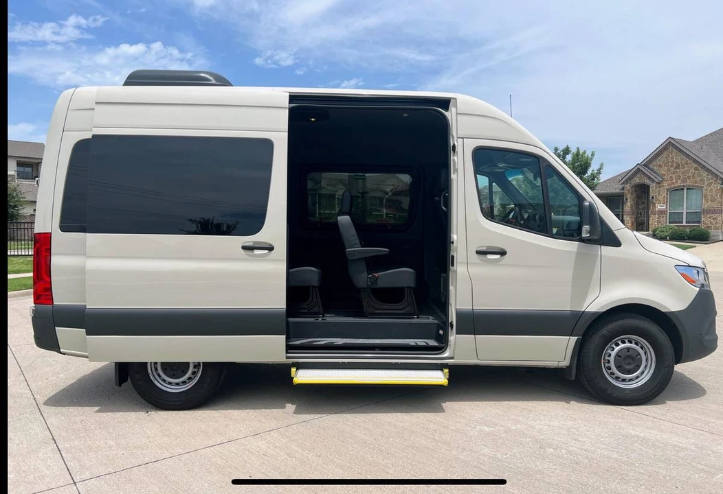 2023 Mercedes-Benz VS30 Sprinter - Image 15 of 16