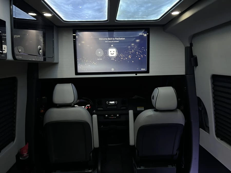 2023 Mercedes-Benz VS30 Sprinter - Image 11 of 19