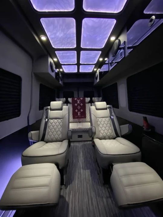 2023 Mercedes-Benz VS30 Sprinter - Image 9 of 19