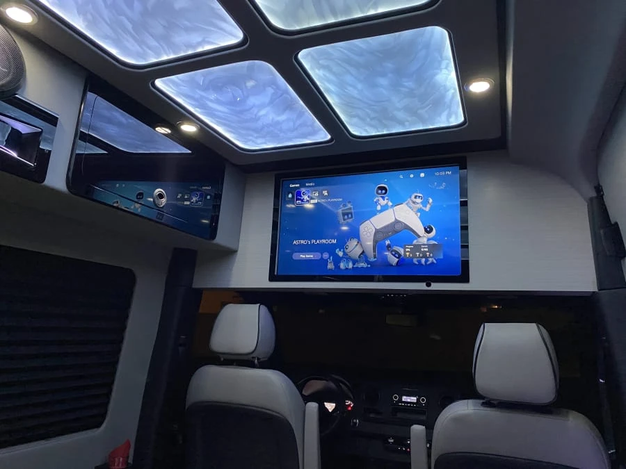 2023 Mercedes-Benz VS30 Sprinter - Image 12 of 19