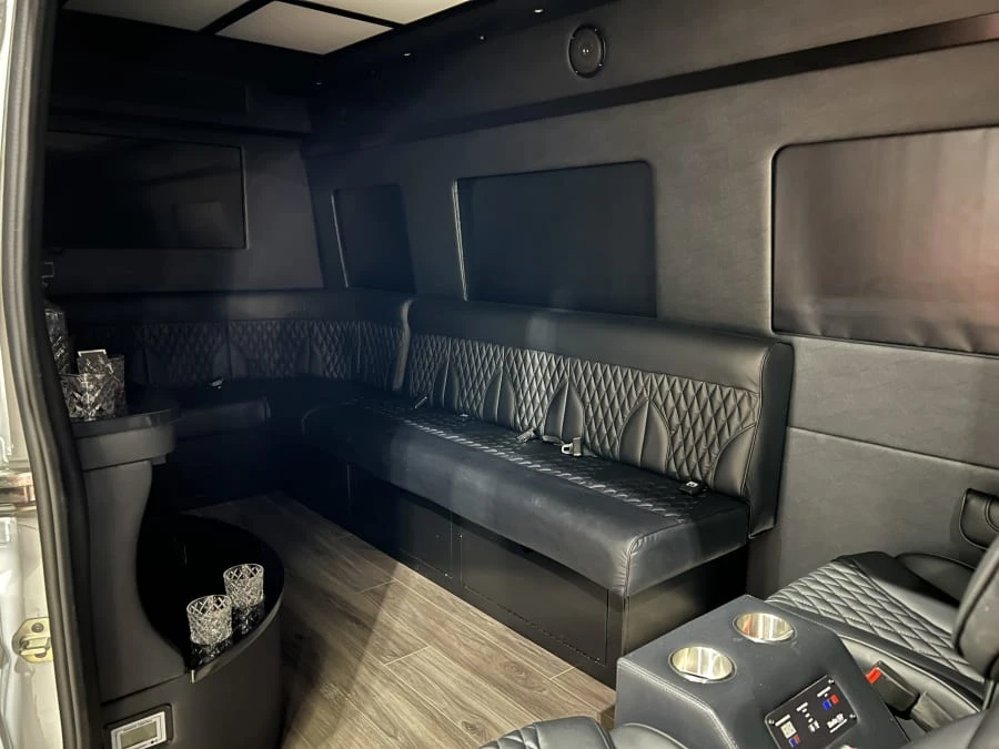 2023 Mercedes-Benz VS30 Sprinter - Image 7 of 17