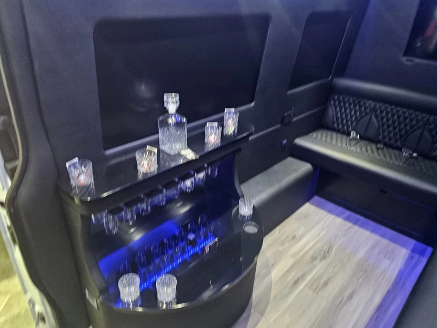 2023 Mercedes-Benz VS30 Sprinter - Image 13 of 17