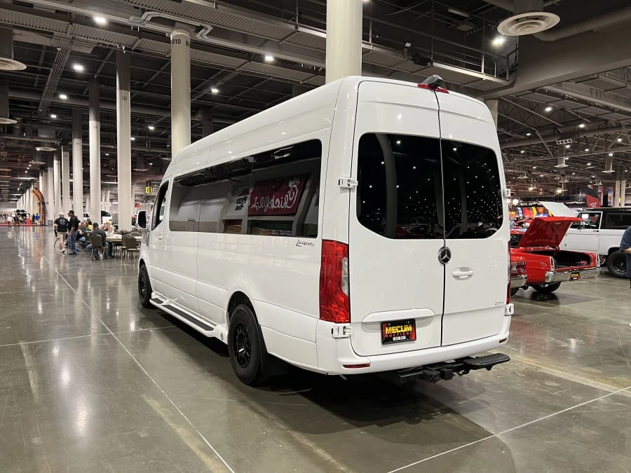 2023 Mercedes-Benz VS30 Sprinter - Image 2 of 17