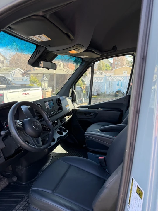 2023 Mercedes-Benz VS30 Sprinter - Image 4 of 21