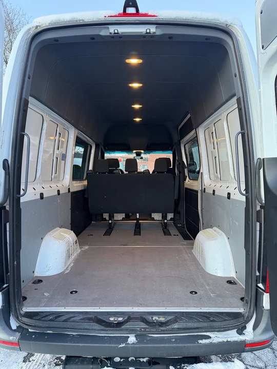 2023 Mercedes-Benz VS30 Sprinter - Image 13 of 19