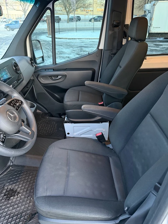 2023 Mercedes-Benz VS30 Sprinter - Image 9 of 19