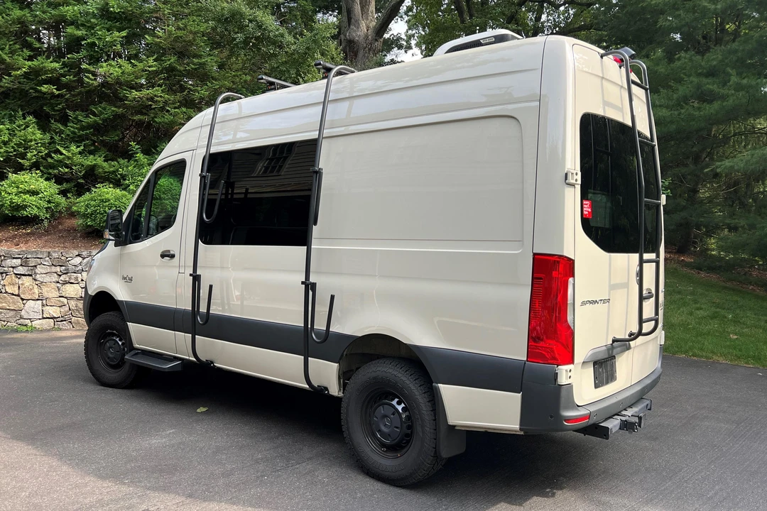 2023 Mercedes-Benz VS30 Sprinter - Image 4 of 21