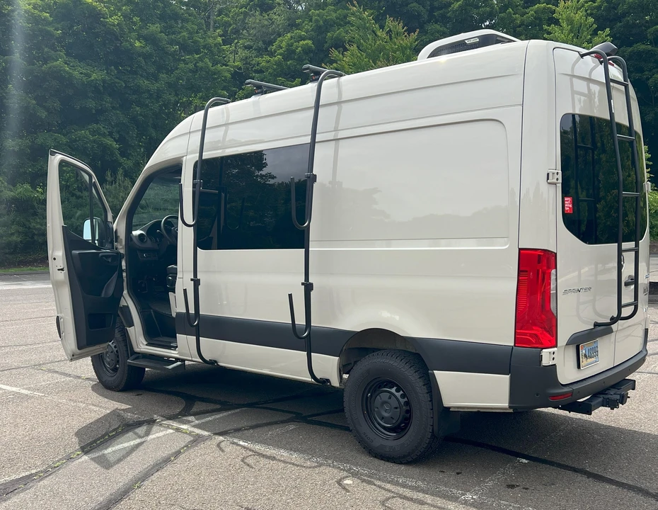 2023 Mercedes-Benz VS30 Sprinter - Image 13 of 21