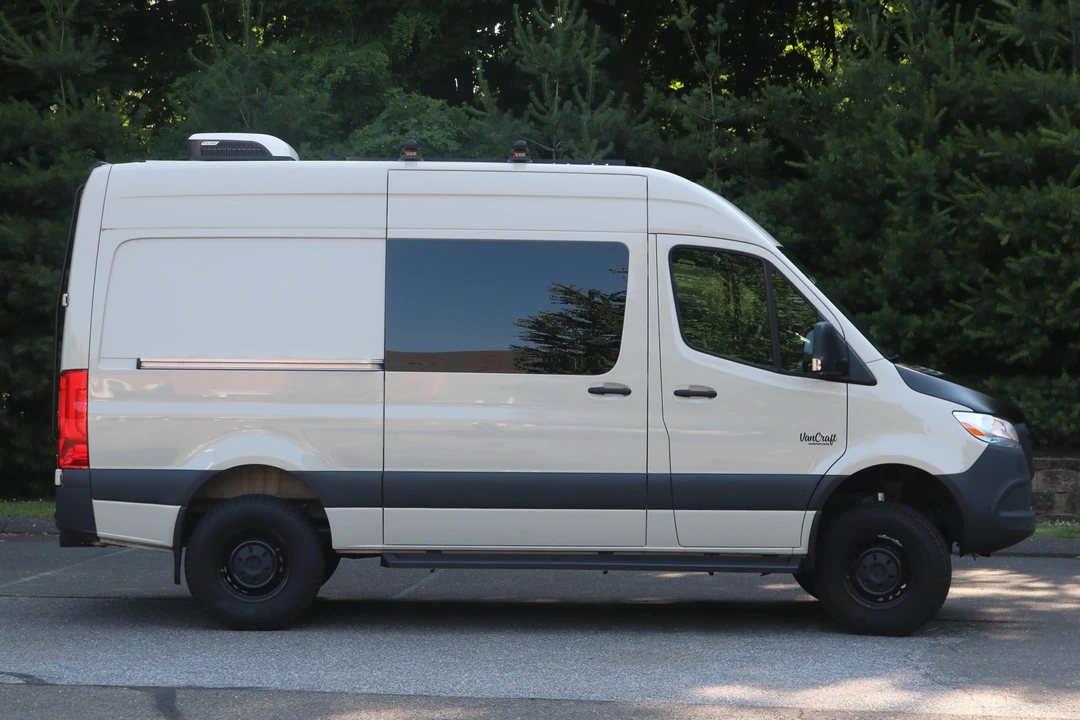 2023 Mercedes-Benz VS30 Sprinter - Image 3 of 21