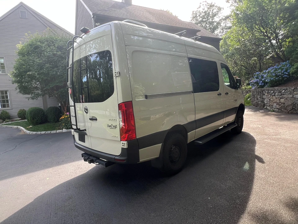 2023 Mercedes-Benz VS30 Sprinter - Image 17 of 21