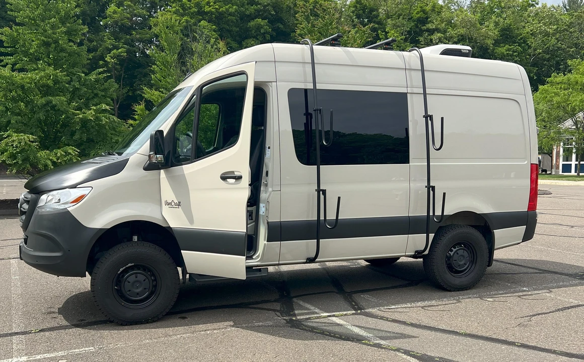 2023 Mercedes-Benz VS30 Sprinter - Image 11 of 21