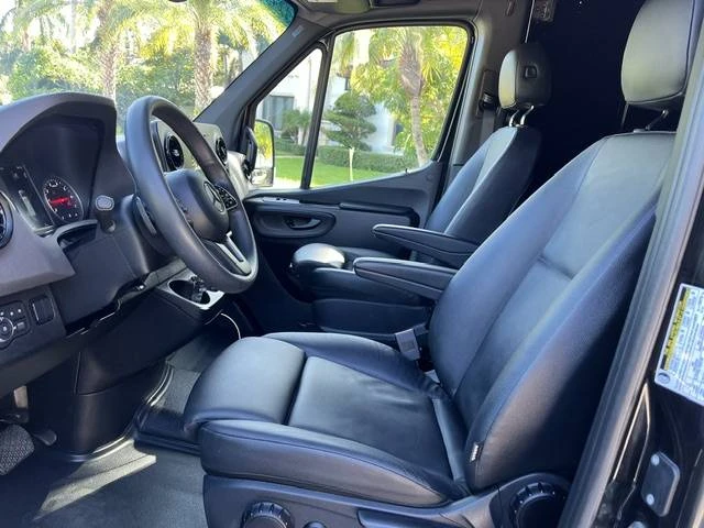 2023 Mercedes-Benz VS30 Sprinter - Image 7 of 8