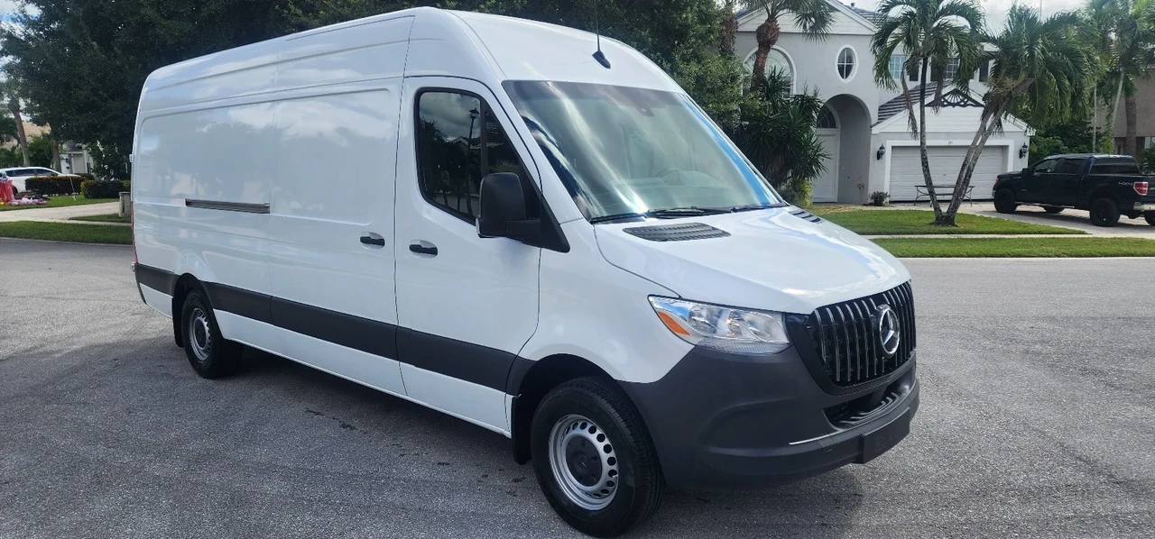 2023 Mercedes-Benz VS30 Sprinter - Image 10 of 21