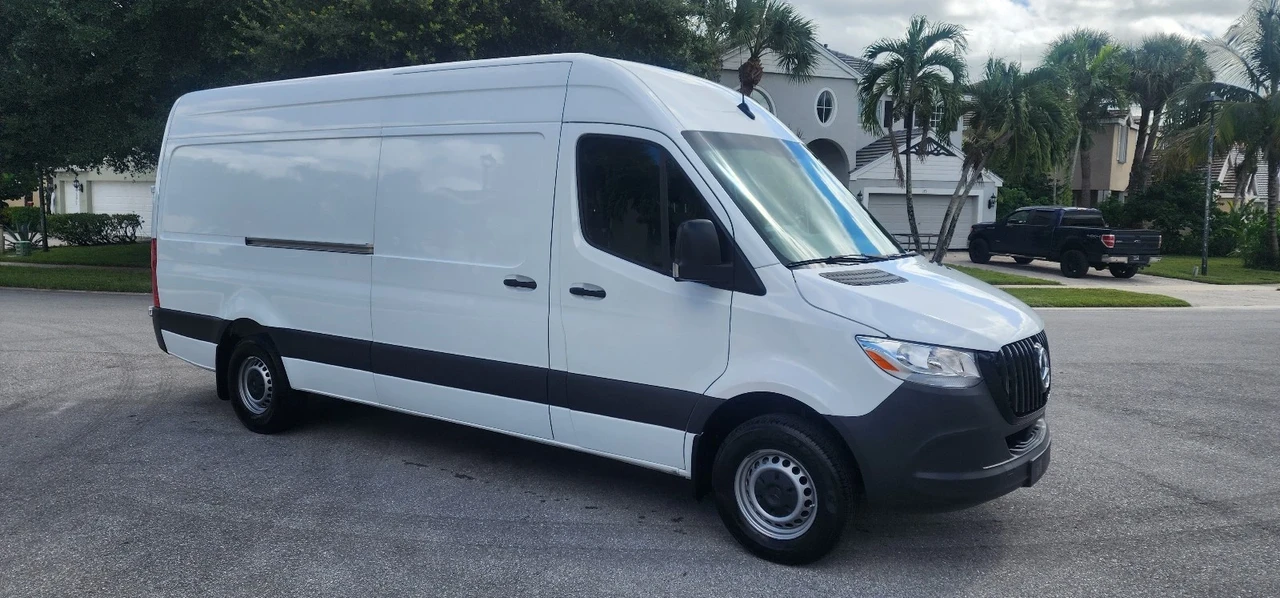 2023 Mercedes-Benz VS30 Sprinter - Image 12 of 21