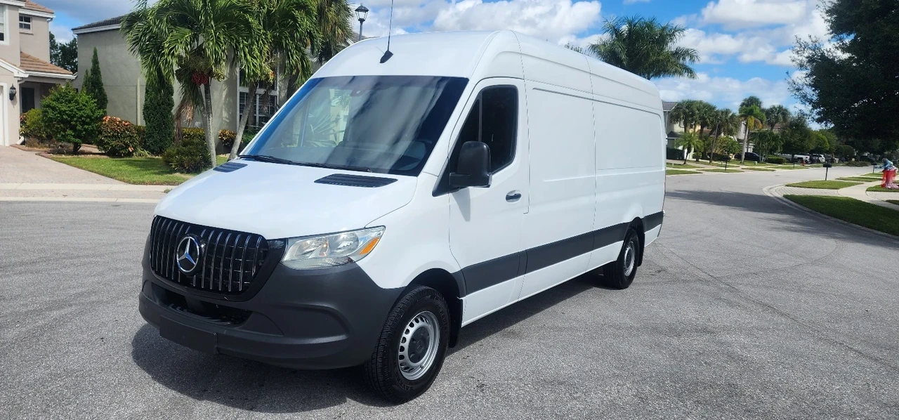 2023 Mercedes-Benz VS30 Sprinter - Image 5 of 21