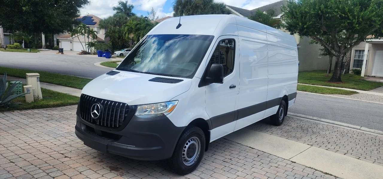 2023 Mercedes-Benz VS30 Sprinter - Image 4 of 21