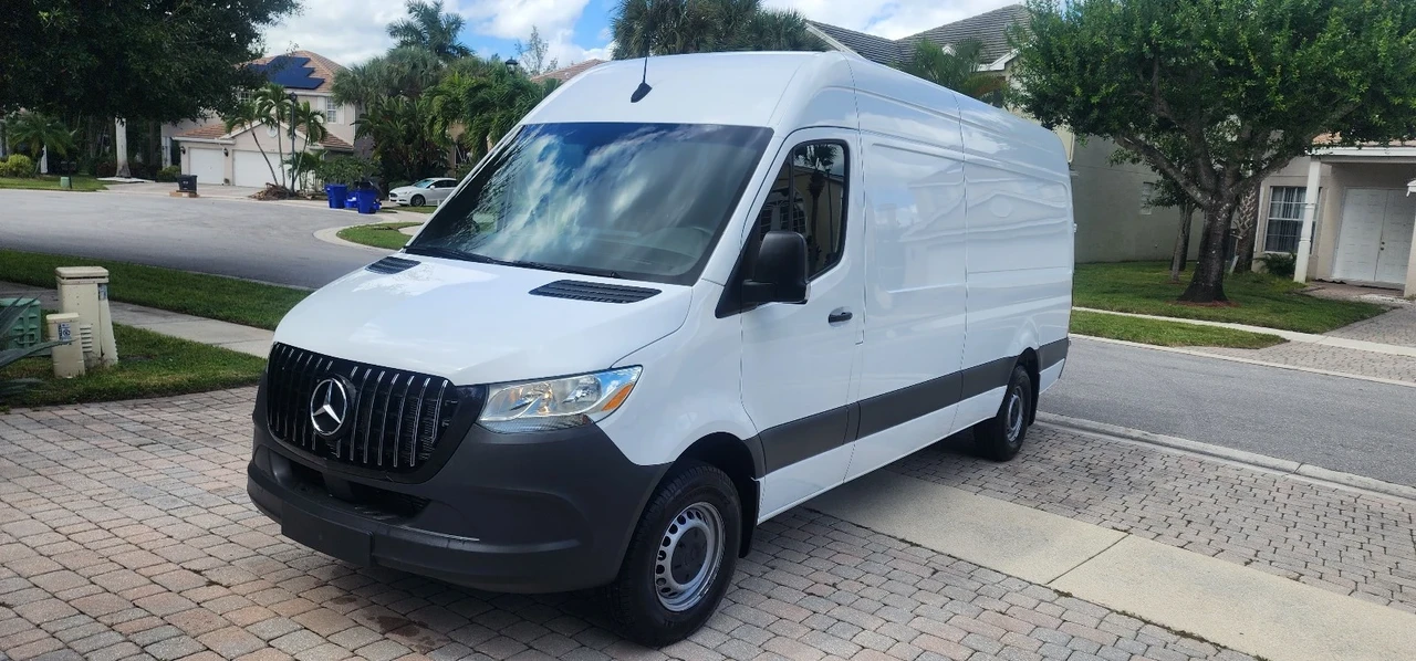 2023 Mercedes-Benz VS30 Sprinter - Image 3 of 21