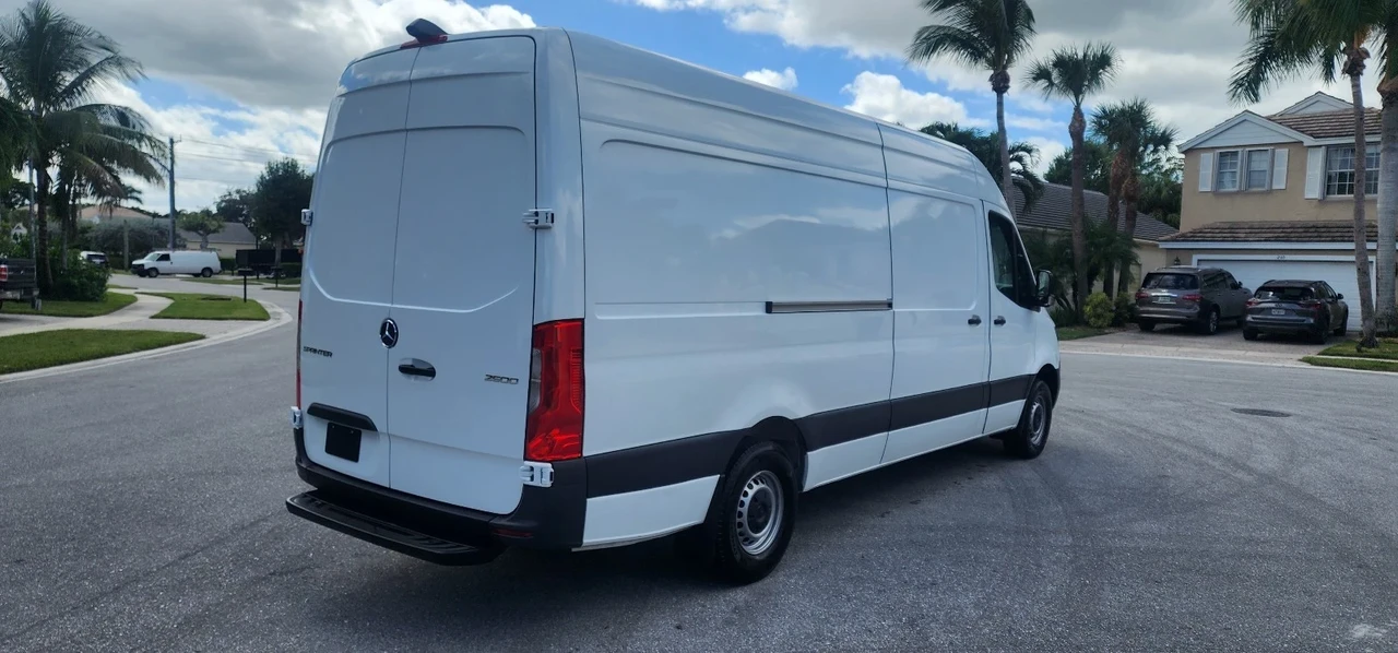 2023 Mercedes-Benz VS30 Sprinter - Image 14 of 21