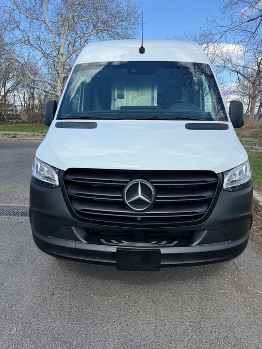 2023 Mercedes-Benz VS30 Sprinter - Image 2 of 21