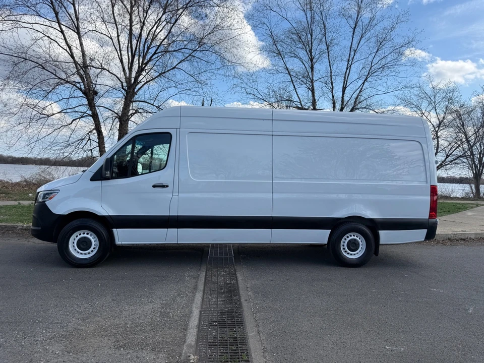 2023 Mercedes-Benz VS30 Sprinter - Image 6 of 21