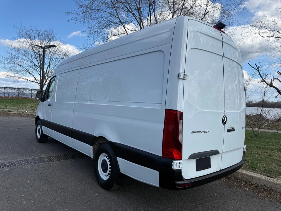 2023 Mercedes-Benz VS30 Sprinter - Image 7 of 21