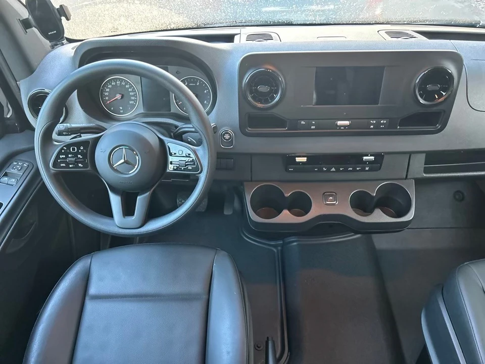 2023 Mercedes-Benz VS30 Sprinter - Image 6 of 9