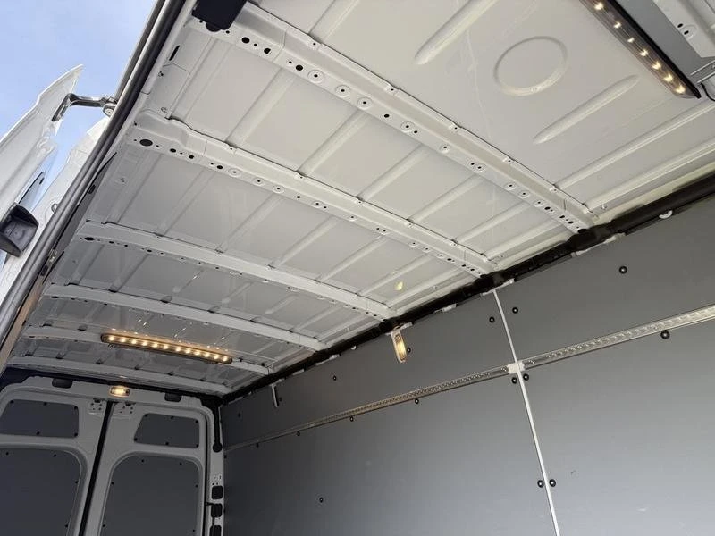 2023 Mercedes-Benz VS30 Sprinter - Image 14 of 19