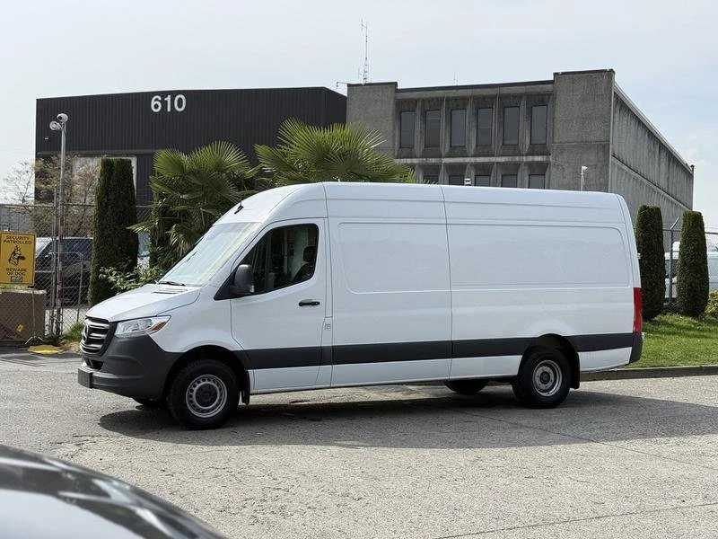 2023 Mercedes-Benz VS30 Sprinter - Image 4 of 19